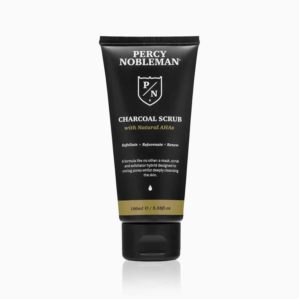 percy-nobleman-charcoal-scrub-3-in-1-maske-peeling-und-exfoliator-mit-aktivkohle image 1