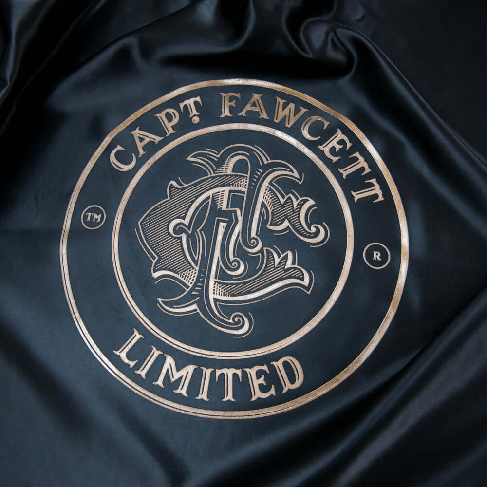 captain-fawcett-barbers-cape-schwerer-friseurumhang-aus-premium-satin-mit-neopre image 2