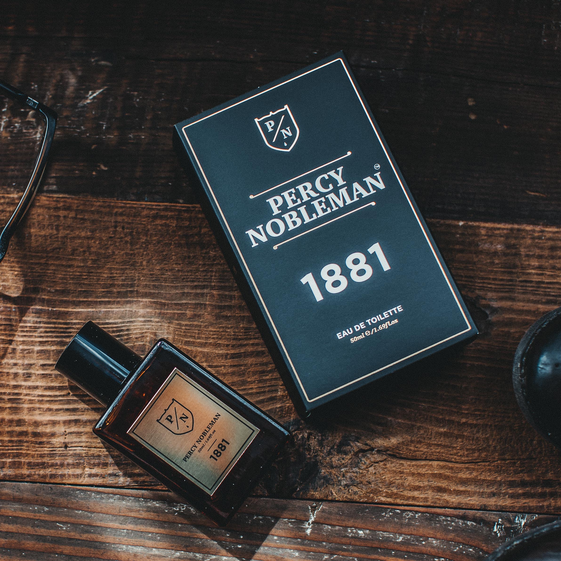 percy-nobleman-1881-eau-de-toilette-herrenduft-mit-leder-patchouli-und-moos image 2
