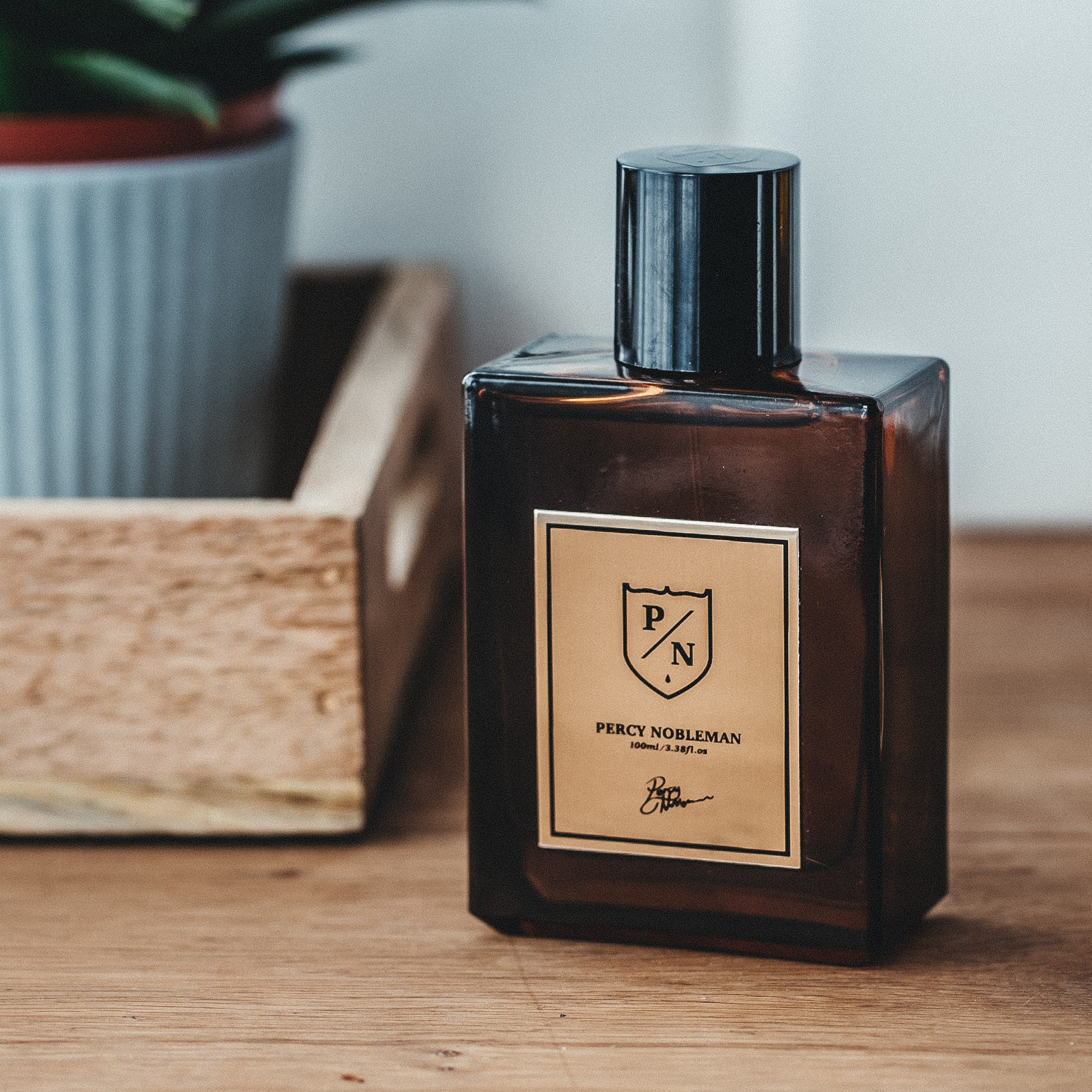 percy-nobleman-signature-fragrance-edt-eau-de-toilette-f-r-herren-mit-melone-ber image 2