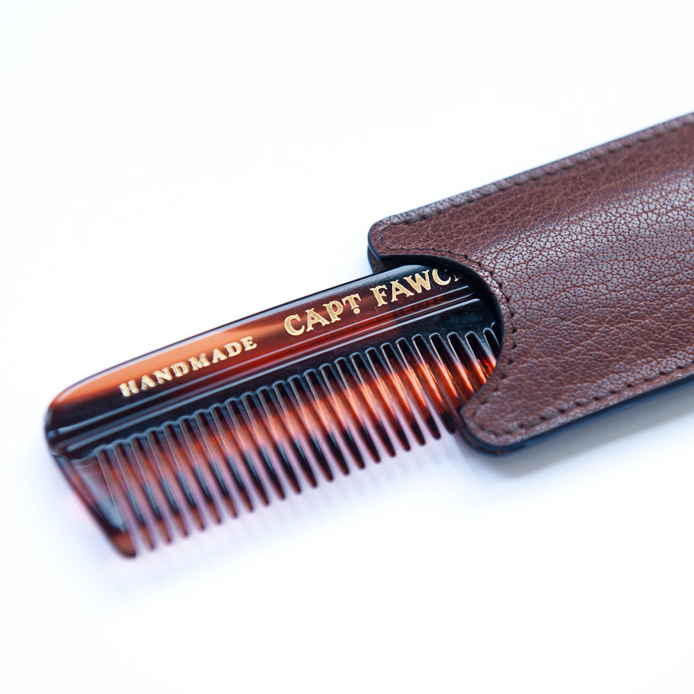 captain-fawcett-hair-comb-with-leather-case-feinzahnkamm-mit-handgefertigter-led image 2