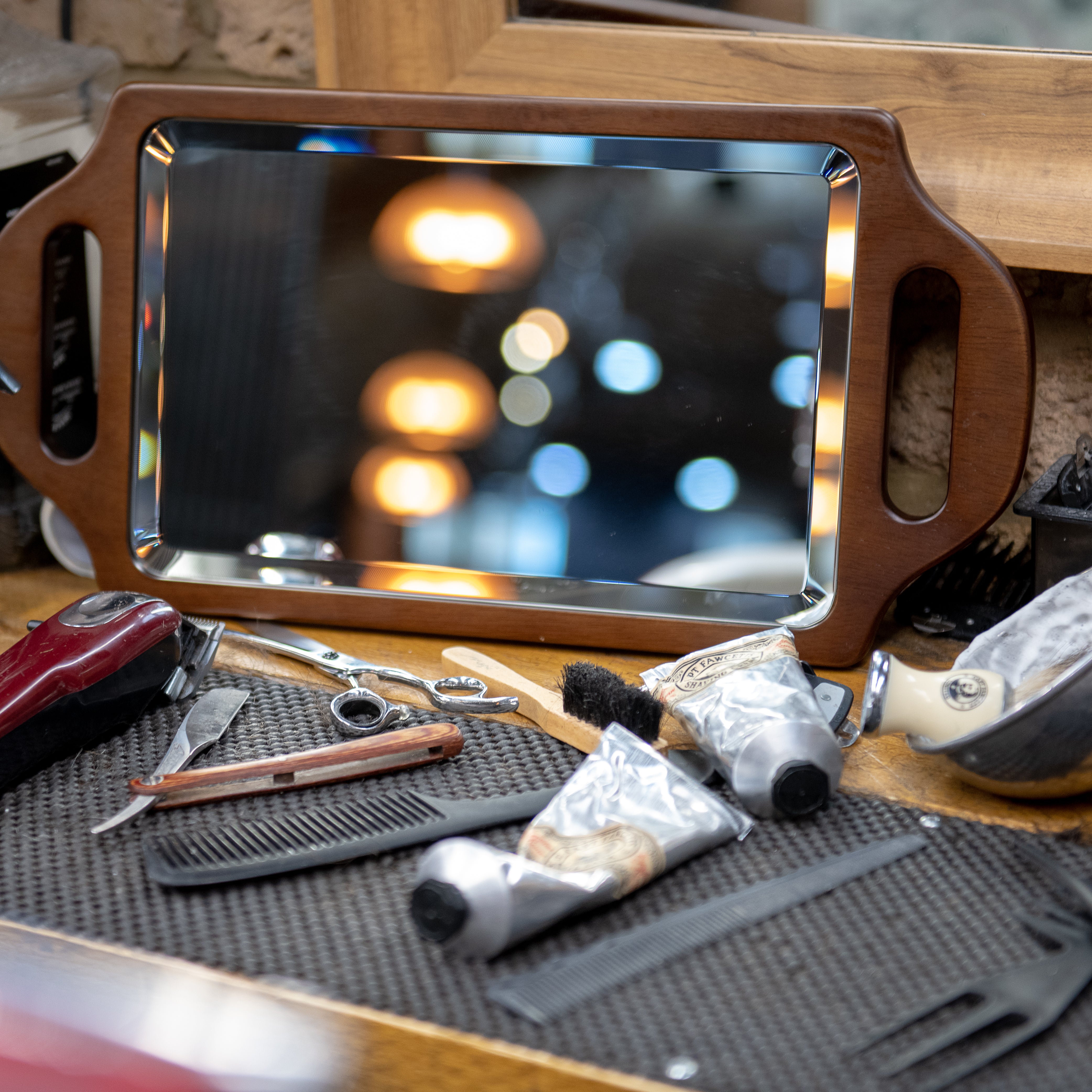 captain-fawcett-double-handed-wooden-mirror-handgefertigter-doppelt-griffiger-ba image 2